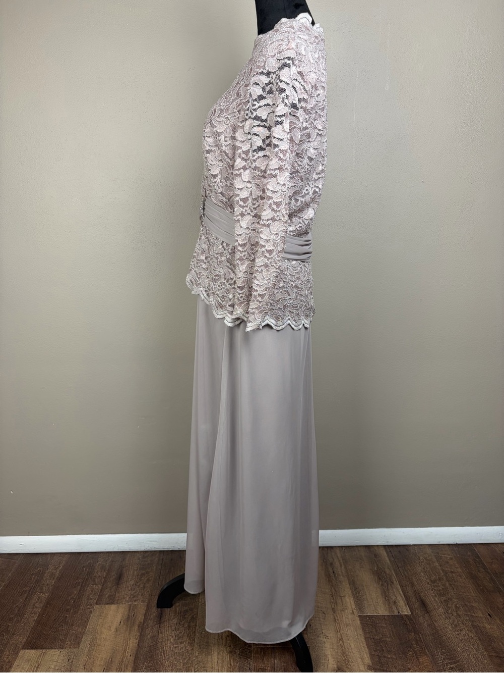 Onyx Nite Taupe Lace Gown Altered 5'3" Mother of Bride Groom MOG Formal 14 EUC - Picture 5 of 16